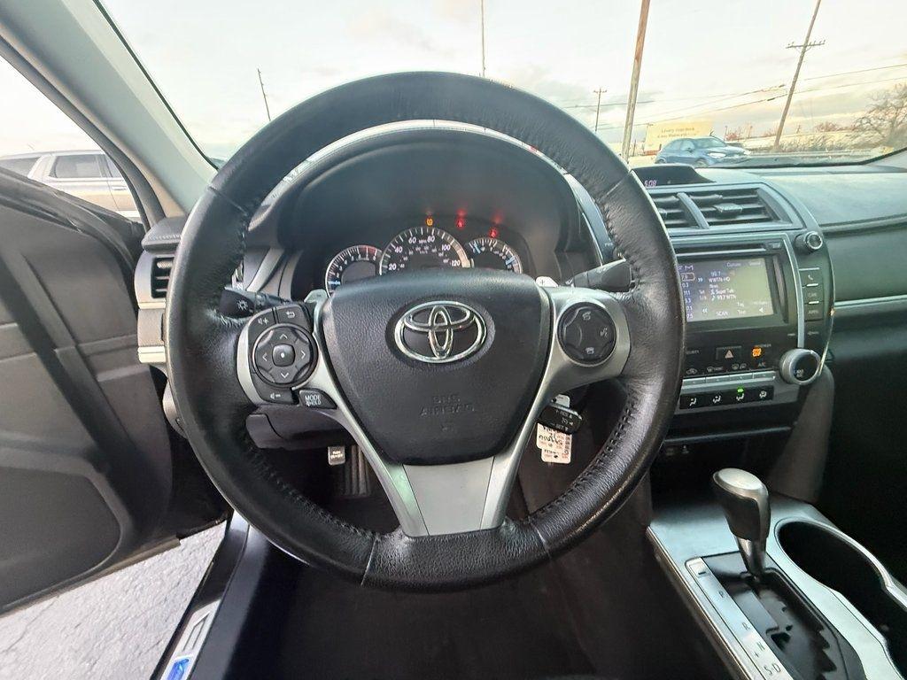 Toyota Camry SE 2012