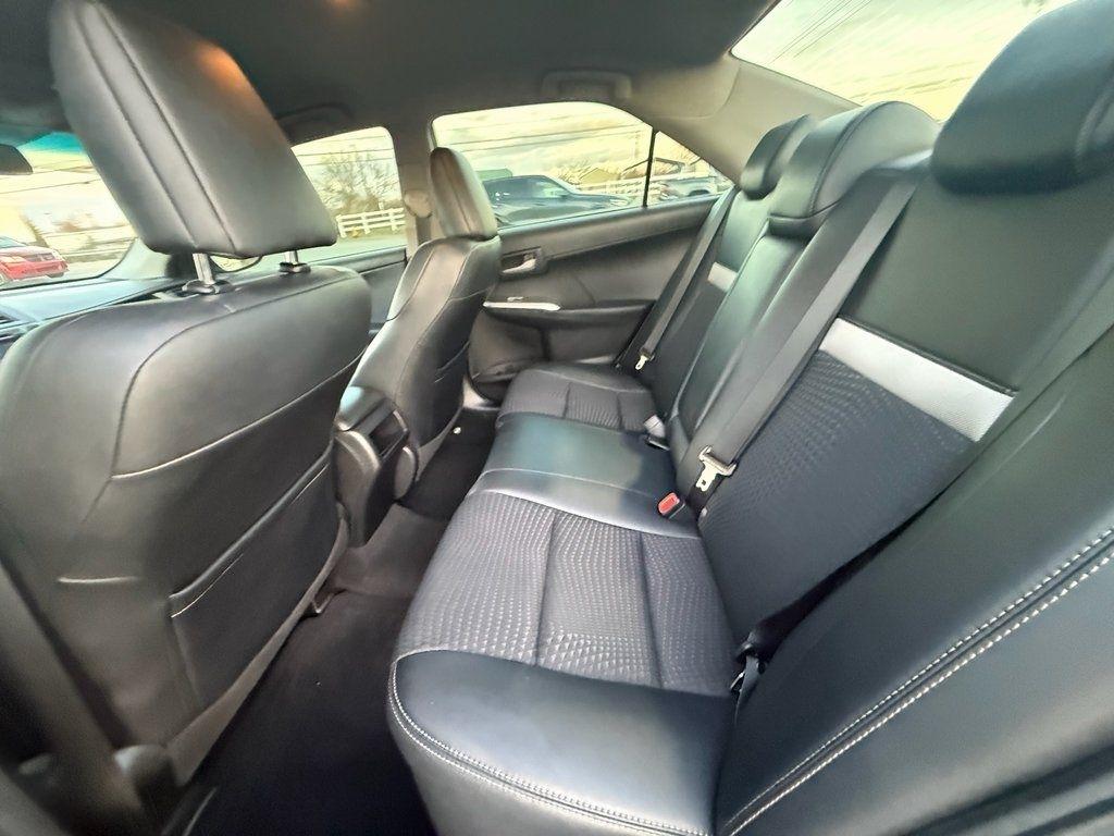 Toyota Camry SE 2012