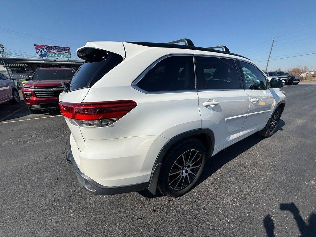 Toyota Highlander SE AWD V6 2017