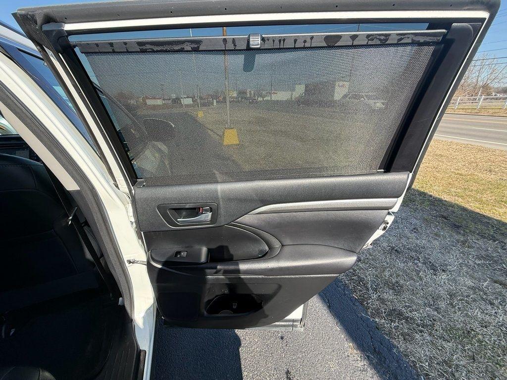 Toyota Highlander SE AWD V6 2017