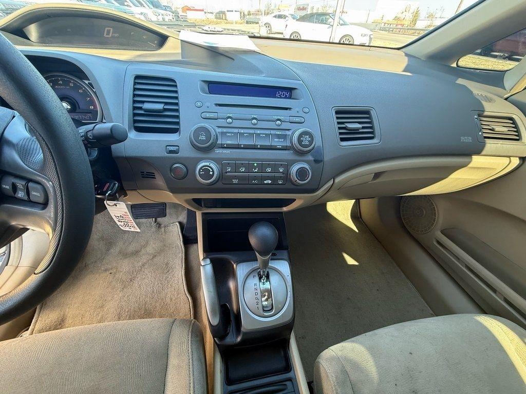 Honda Civic LX Sedan AT 2006