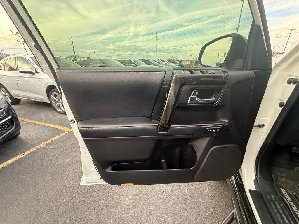 Toyota 4Runner Limited 4WD V6 2019