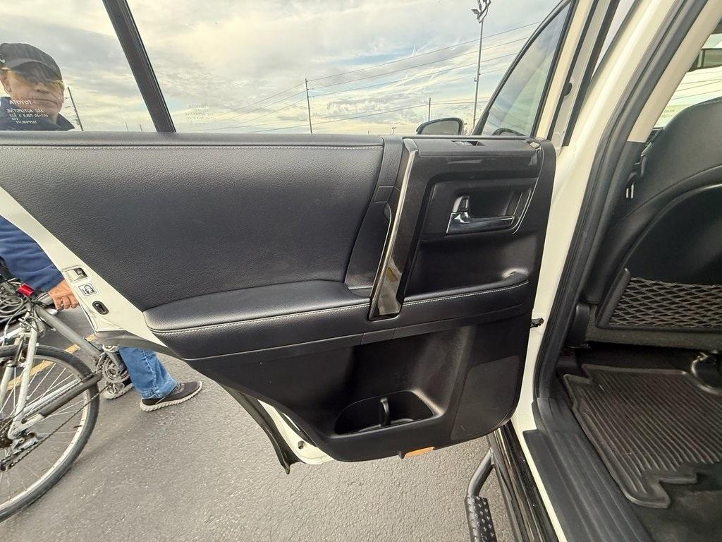 Toyota 4Runner Limited 4WD V6 2019