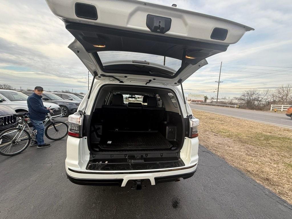 Toyota 4Runner Limited 4WD V6 2019