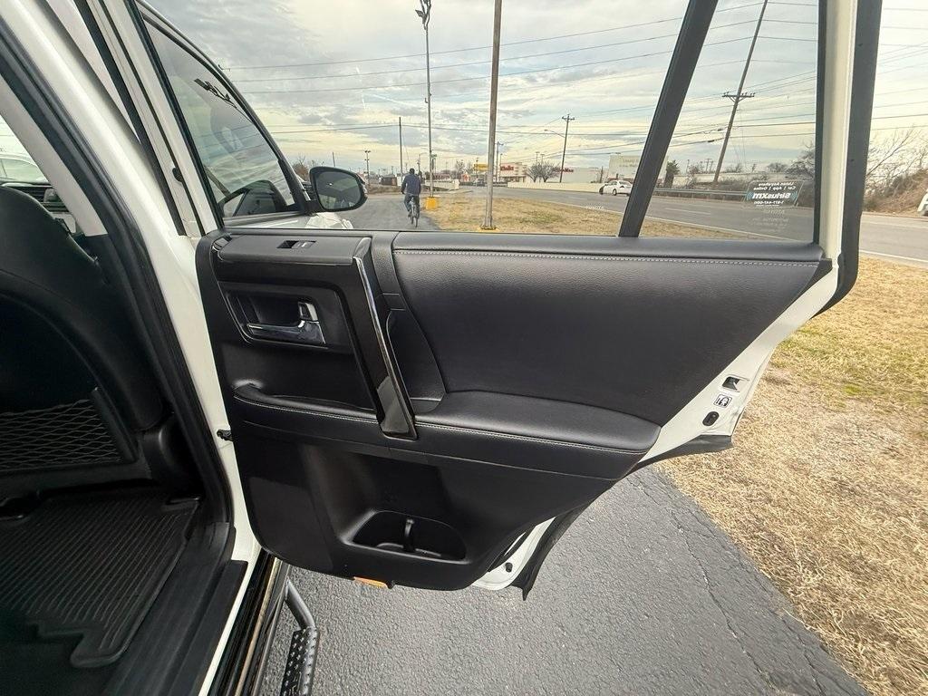 Toyota 4Runner Limited 4WD V6 2019