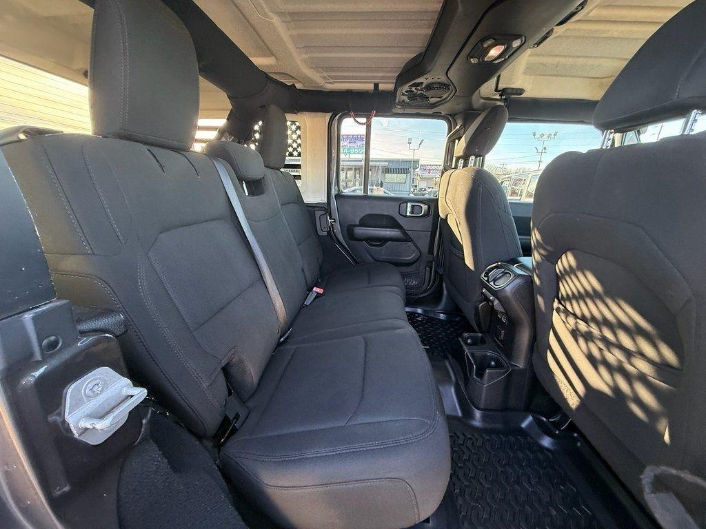 Jeep Wrangler Unlimited Sahara 2018