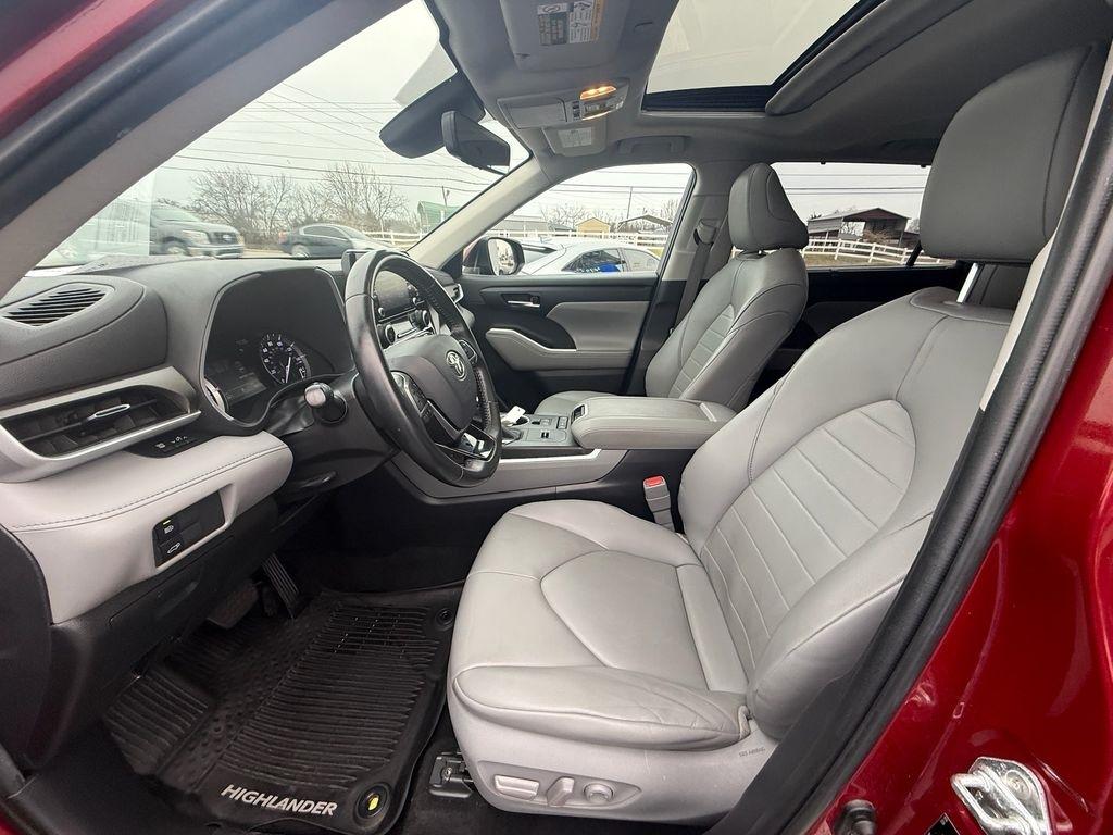 Toyota Highlander XLE FWD V6 2020