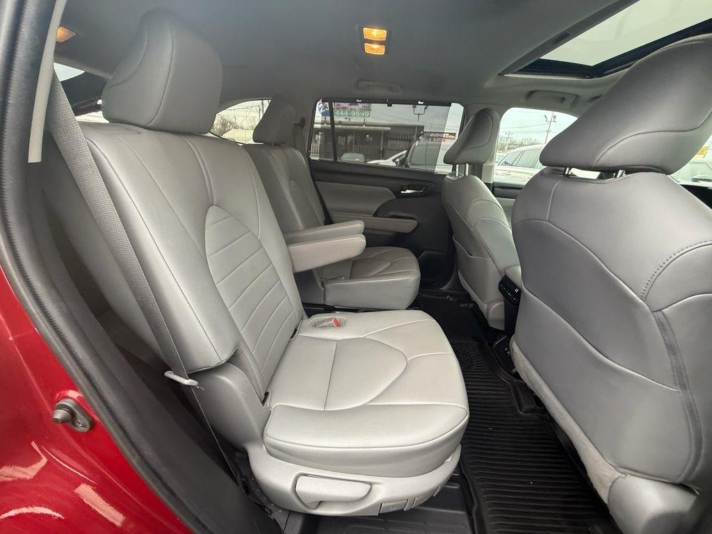 Toyota Highlander XLE FWD V6 2020