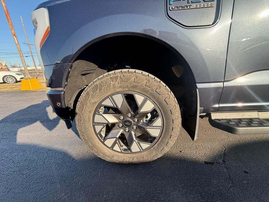 Ford F-150 Lightning Lariat 2022