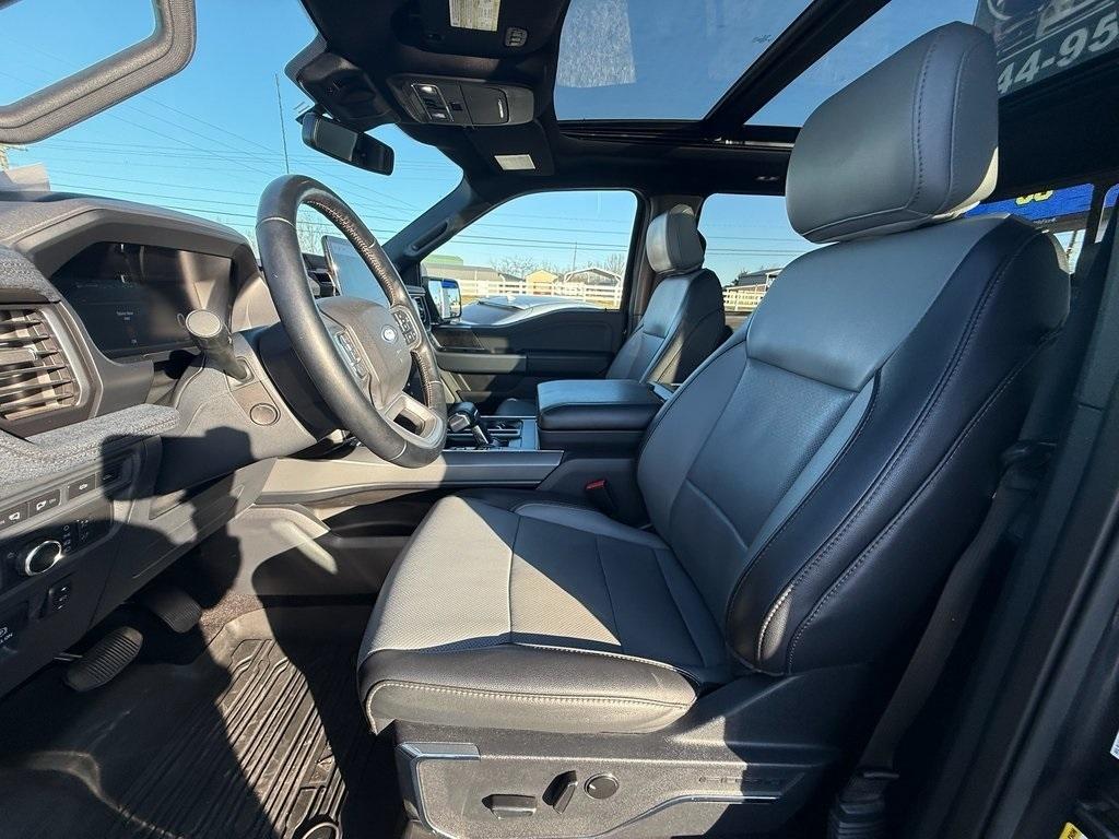 Ford F-150 Lightning Lariat 2022