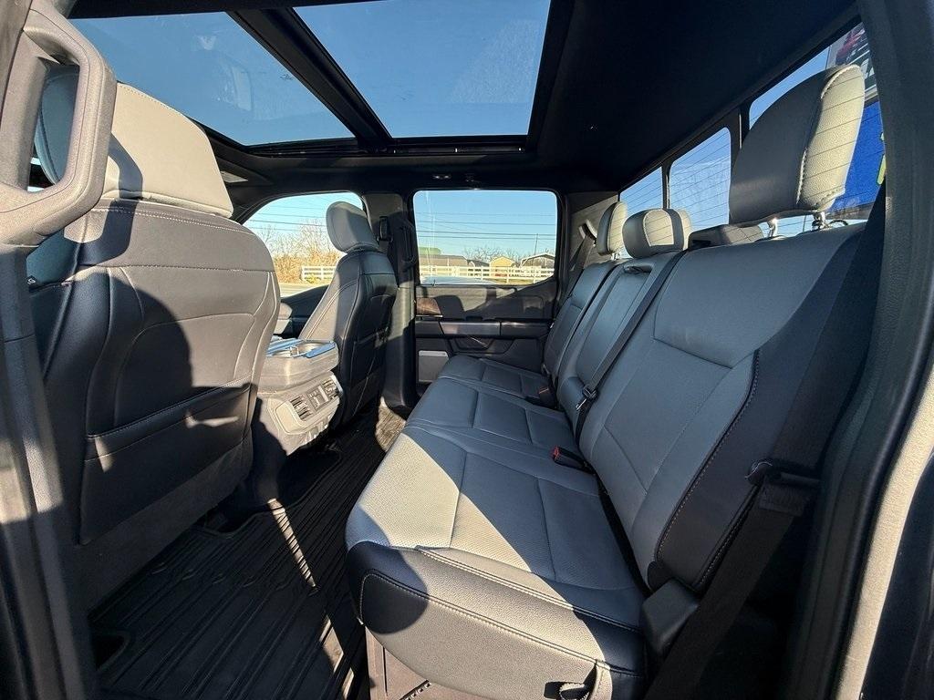 Ford F-150 Lightning Lariat 2022