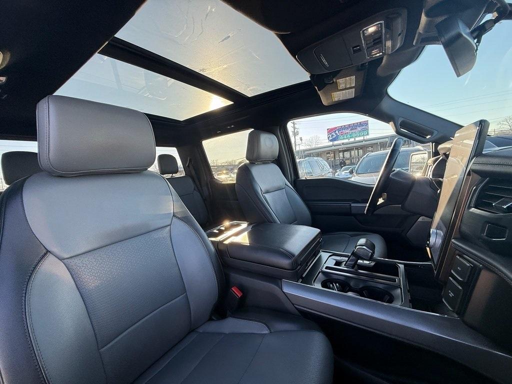 Ford F-150 Lightning Lariat 2022