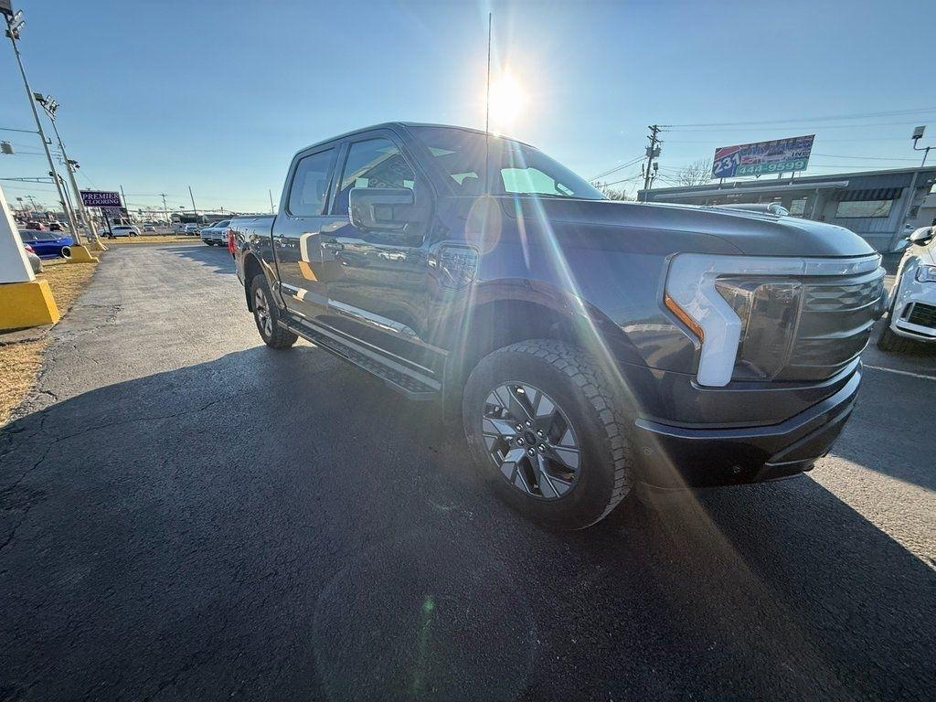 2022 Ford F-150 Lightning Lariat