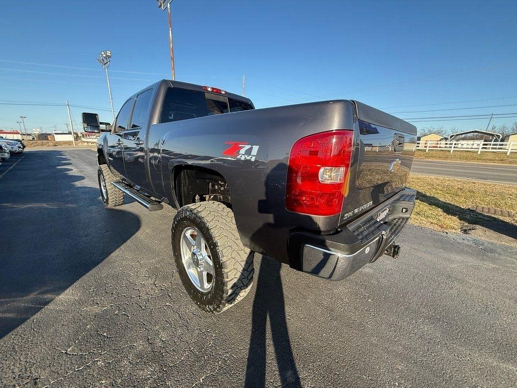 Chevrolet Silverado 2500HD LTZ Crew Cab 4WD 2011