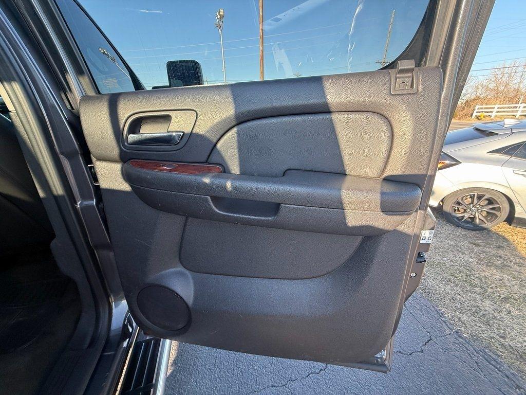 Chevrolet Silverado 2500HD LTZ Crew Cab 4WD 2011