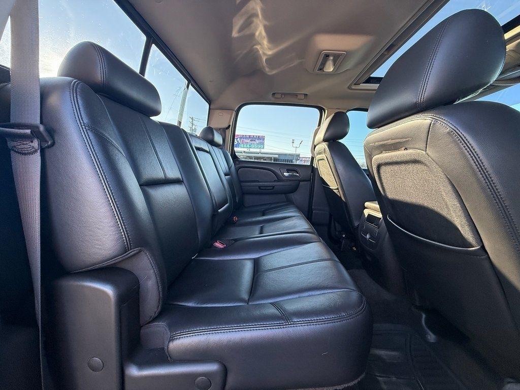 Chevrolet Silverado 2500HD LTZ Crew Cab 4WD 2011