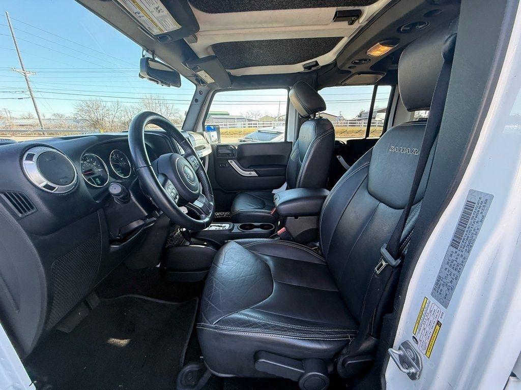 Jeep Wrangler Unlimited Sahara 4WD 2017