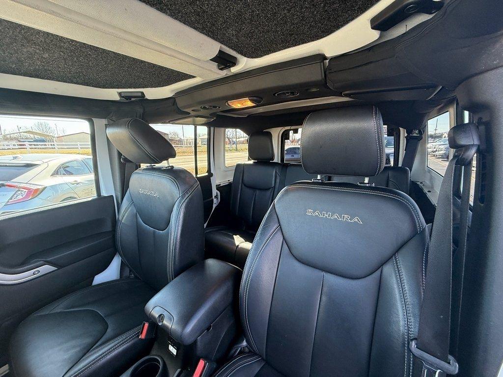 Jeep Wrangler Unlimited Sahara 4WD 2017