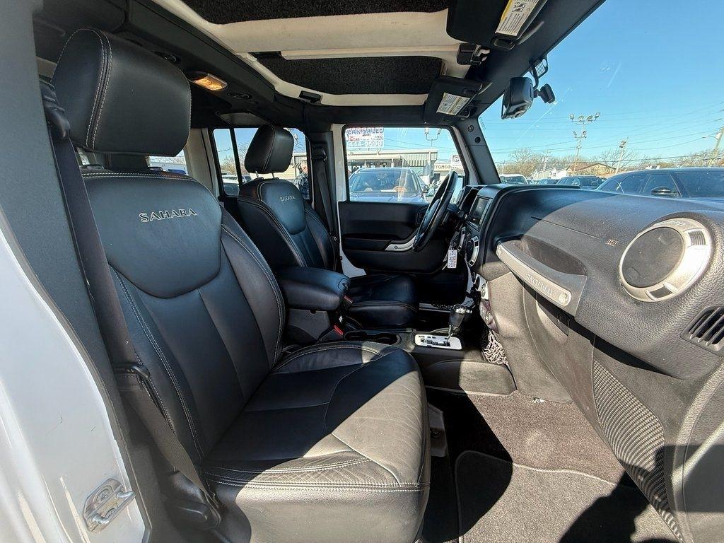 Jeep Wrangler Unlimited Sahara 4WD 2017