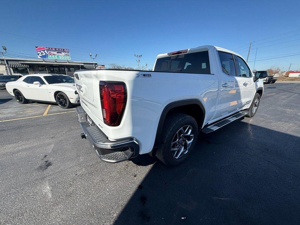 GMC Sierra 1500 SLT Crew Cab 4WD 2025