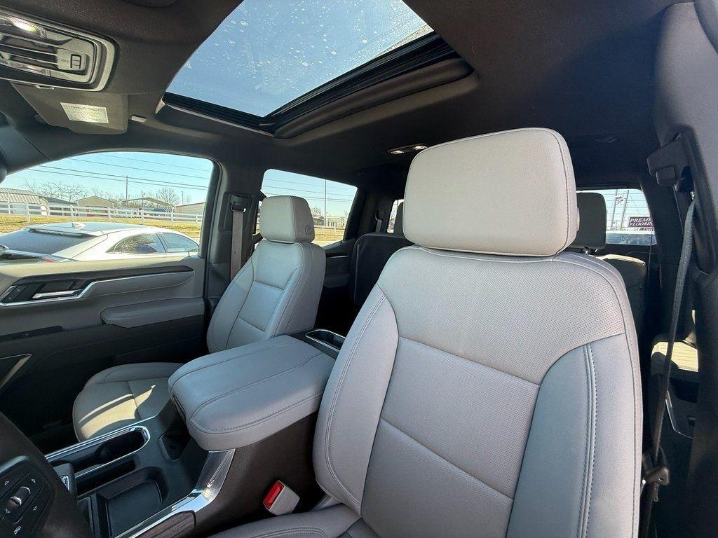 GMC Sierra 1500 SLT Crew Cab 4WD 2025