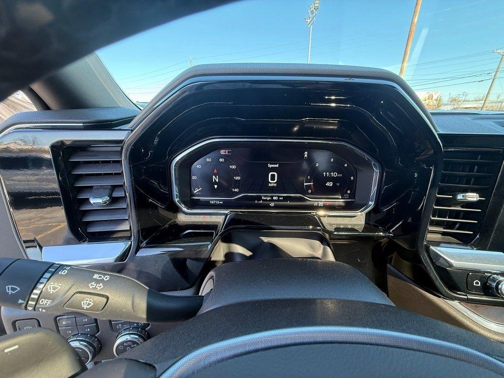 GMC Sierra 1500 SLT Crew Cab 4WD 2025