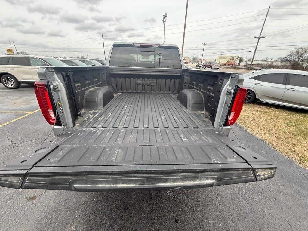GMC Sierra 1500 SLT Crew Cab 4WD 2025