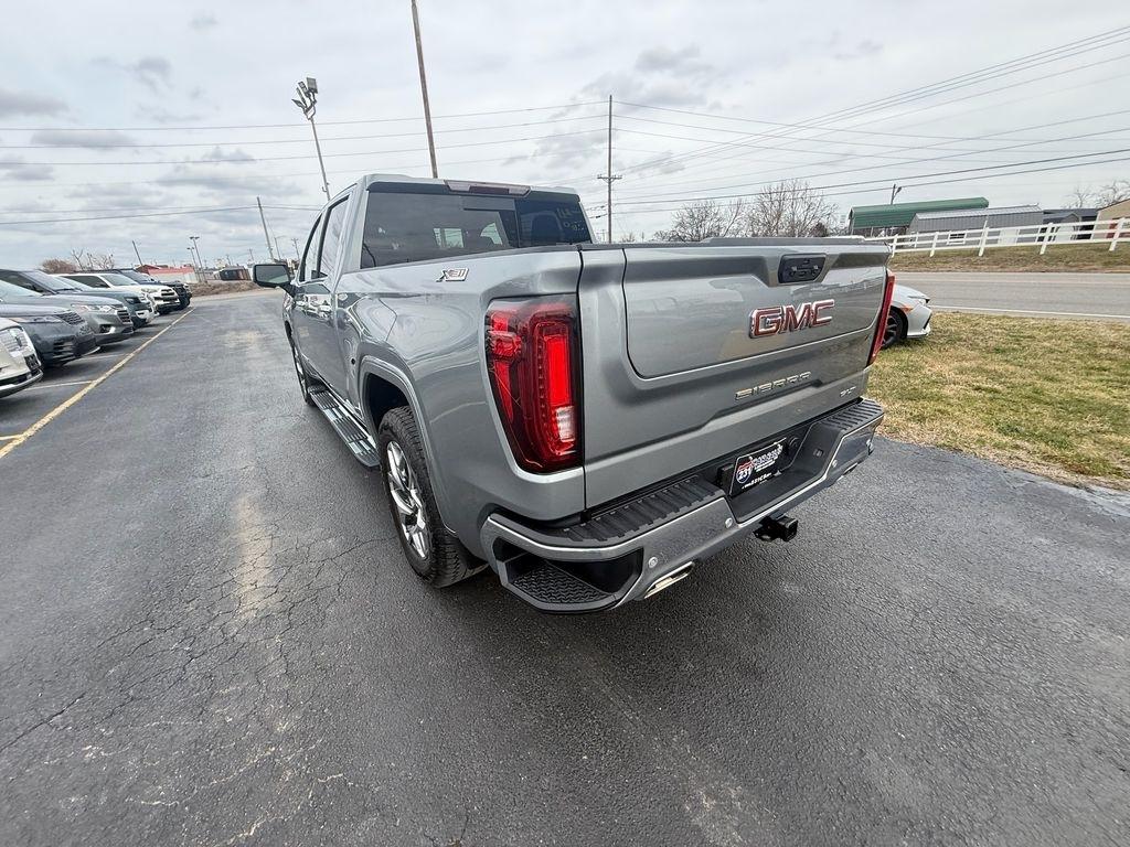 GMC Sierra 1500 SLT Crew Cab 4WD 2025