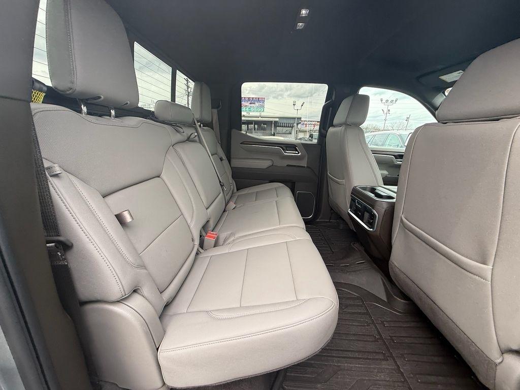 GMC Sierra 1500 SLT Crew Cab 4WD 2025