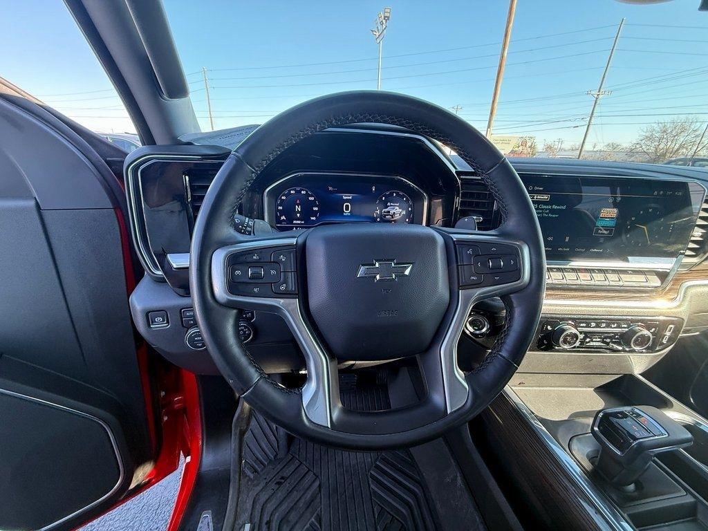 Chevrolet Silverado 1500 Trail Boss LT Crew Cab 4WD 2024