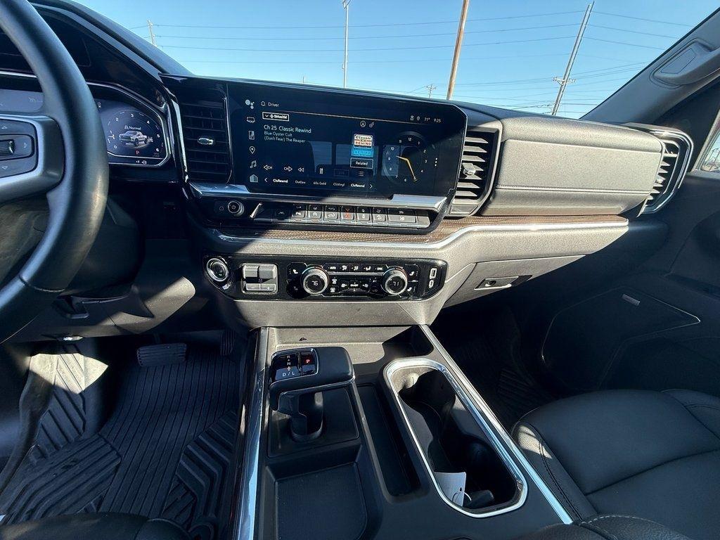 Chevrolet Silverado 1500 Trail Boss LT Crew Cab 4WD 2024