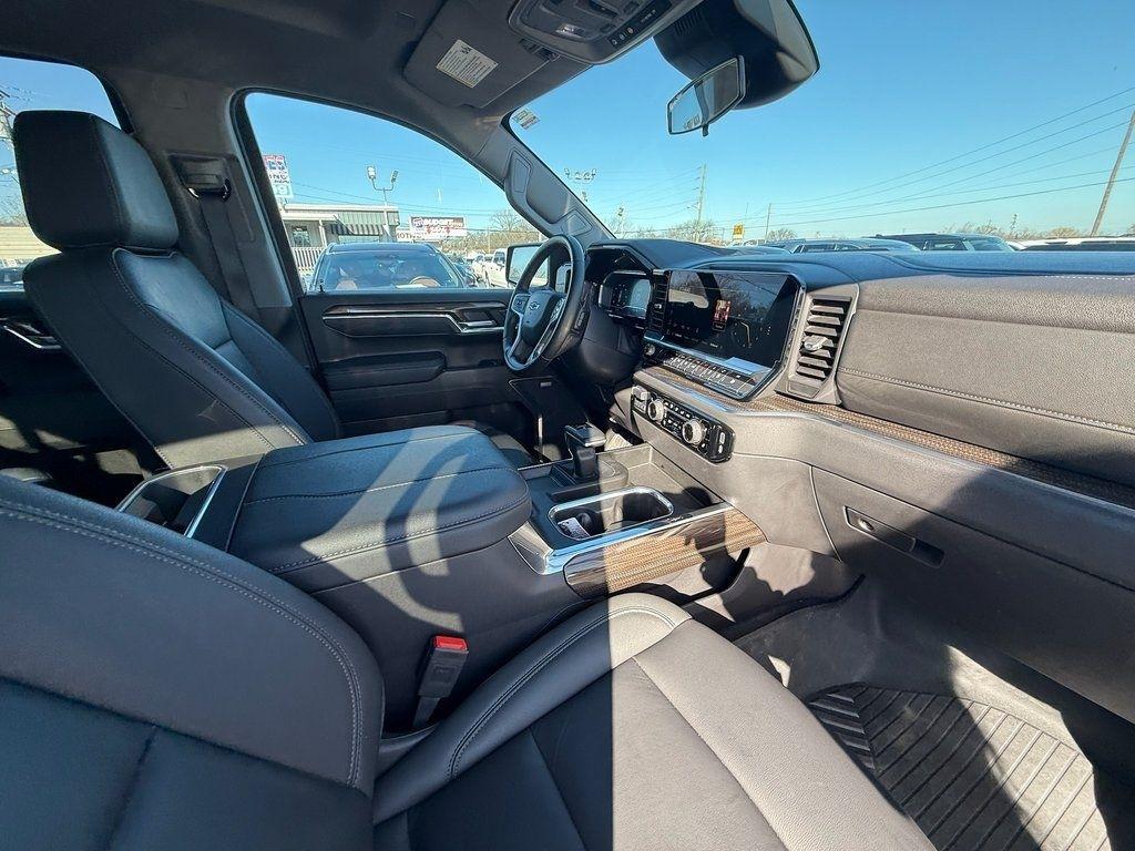 Chevrolet Silverado 1500 Trail Boss LT Crew Cab 4WD 2024