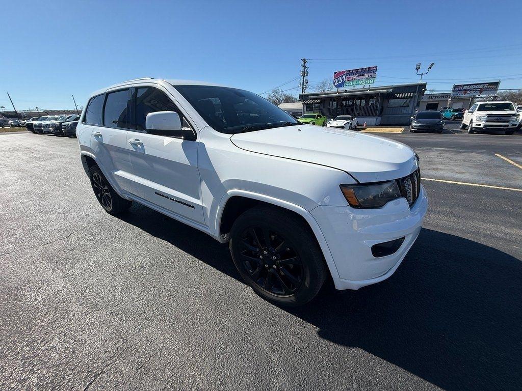 Jeep Grand Cherokee Laredo 4WD 2018