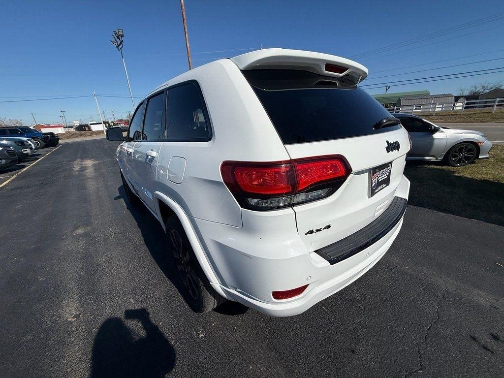 Jeep Grand Cherokee Laredo 4WD 2018