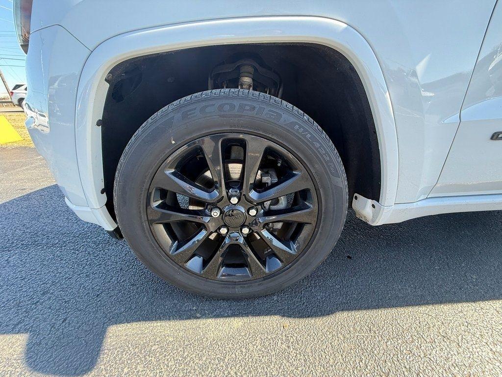 Jeep Grand Cherokee Laredo 4WD 2018