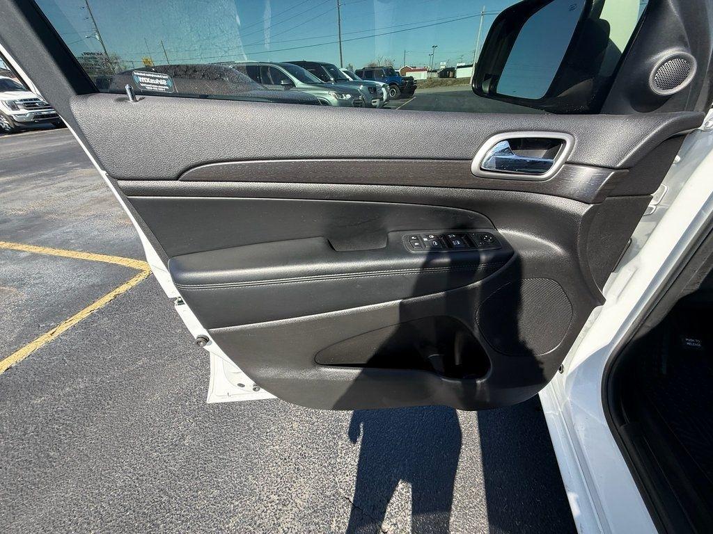 Jeep Grand Cherokee Laredo 4WD 2018