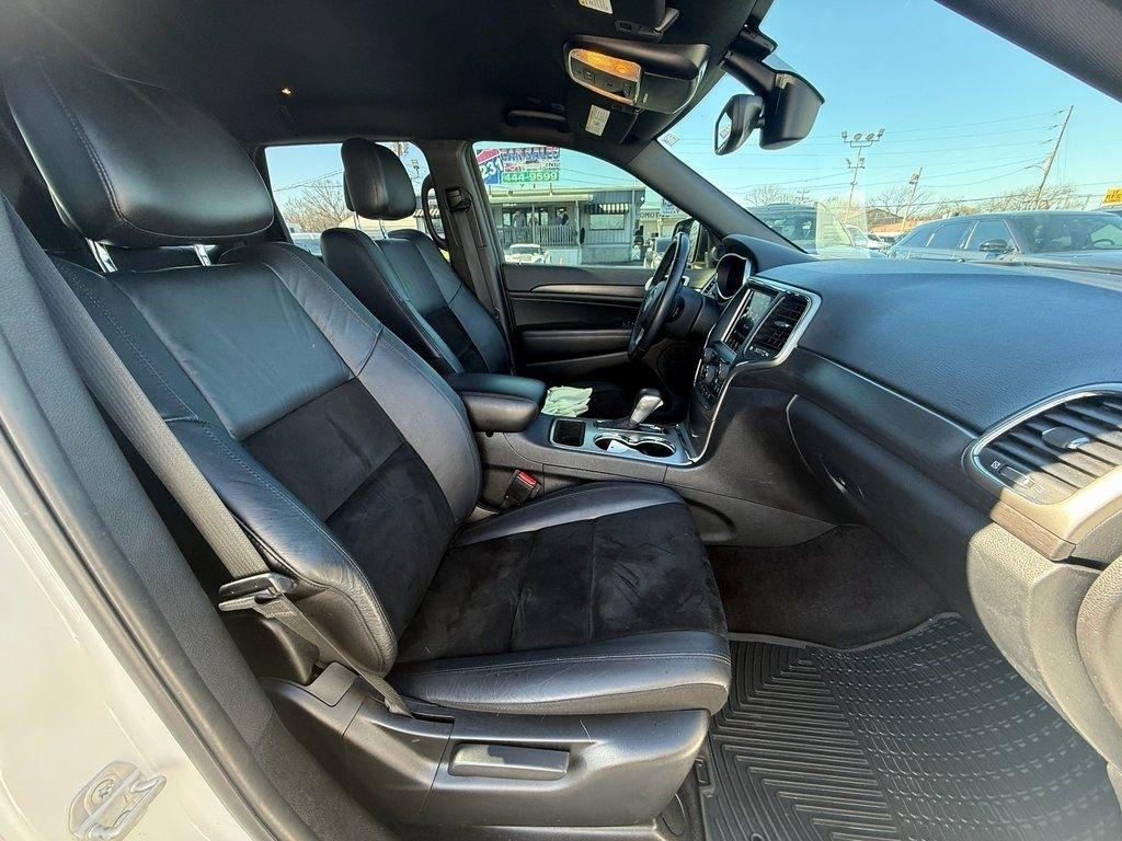 Jeep Grand Cherokee Laredo 4WD 2018