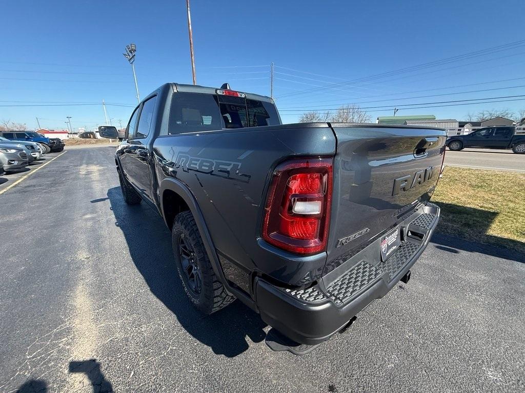 RAM 1500 Rebel Crew Cab SB 4WD 2025