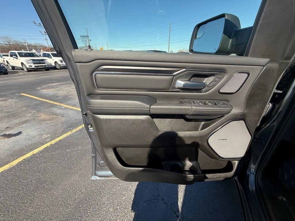 RAM 1500 Rebel Crew Cab SB 4WD 2025