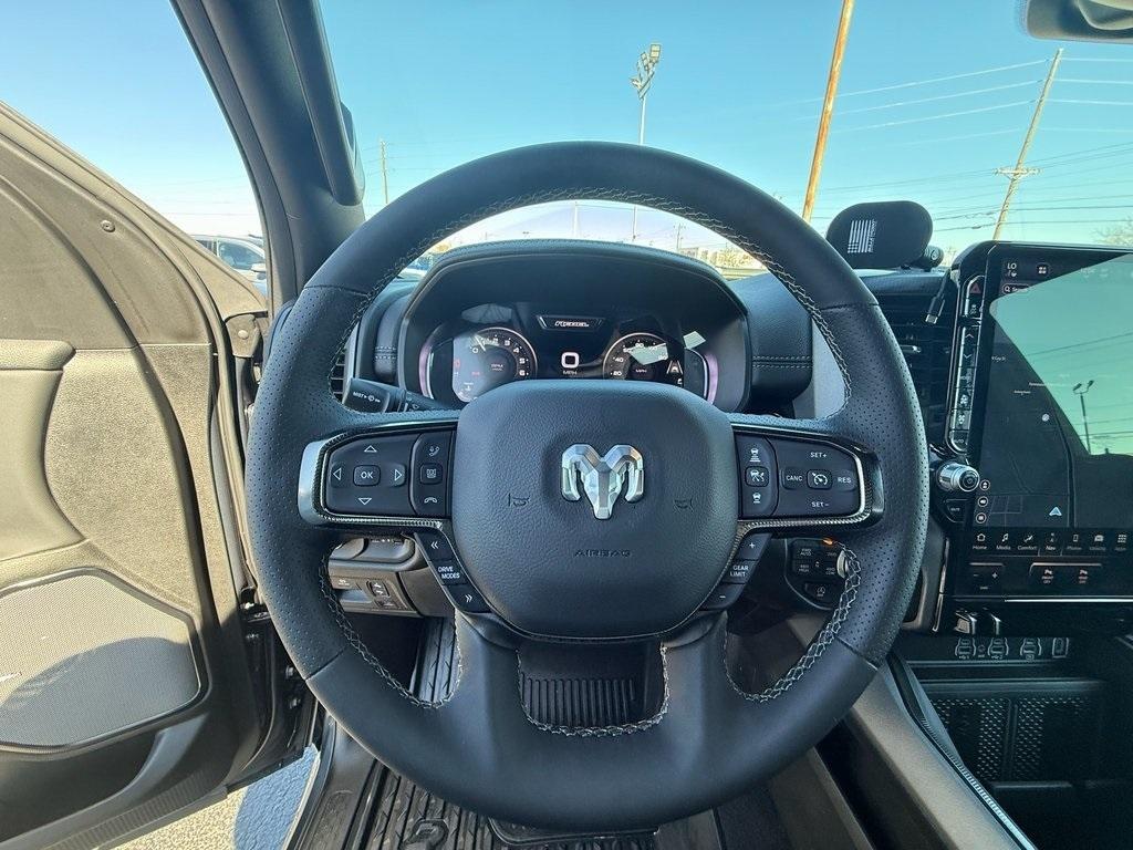 RAM 1500 Rebel Crew Cab SB 4WD 2025