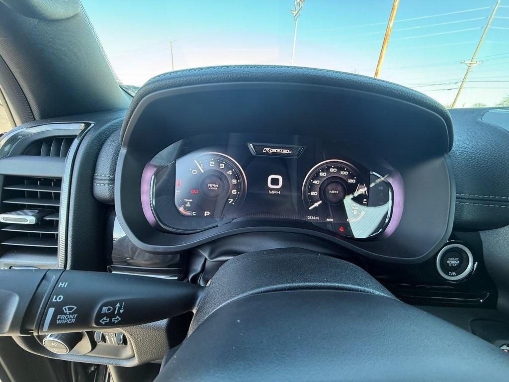 RAM 1500 Rebel Crew Cab SB 4WD 2025