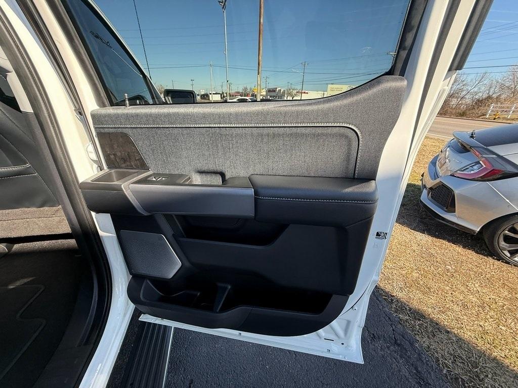 Ford F-150 Lariat SuperCrew 5.5-ft. Bed 4WD 2023