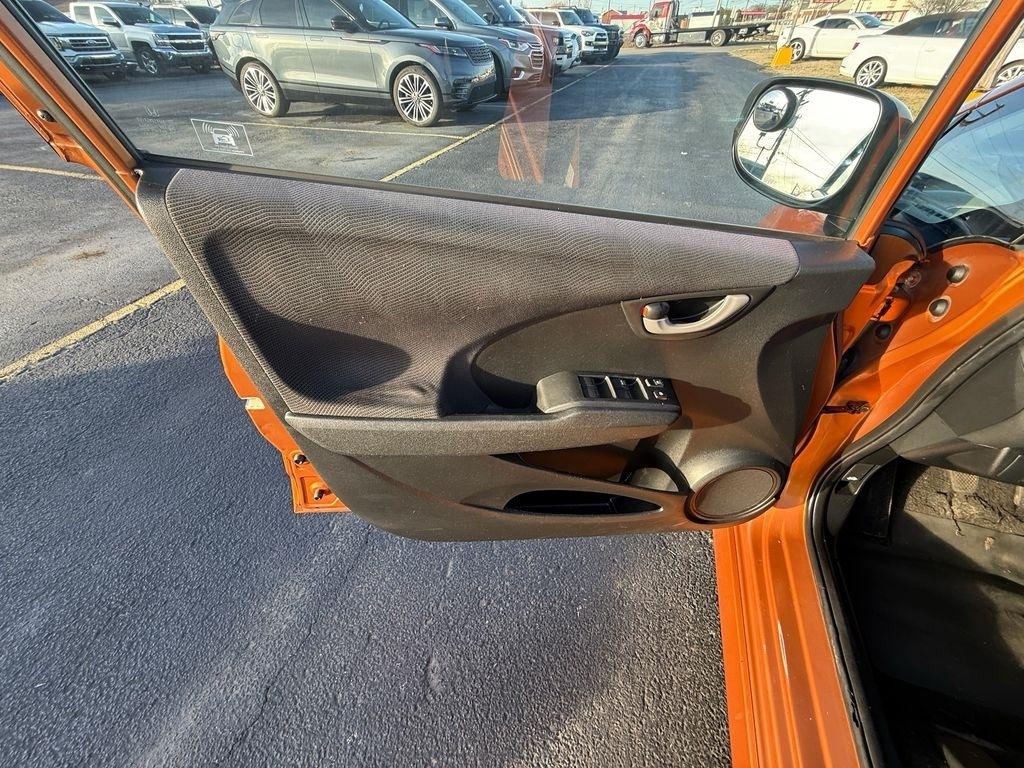 Honda Fit Sport 5-Speed MT 2009