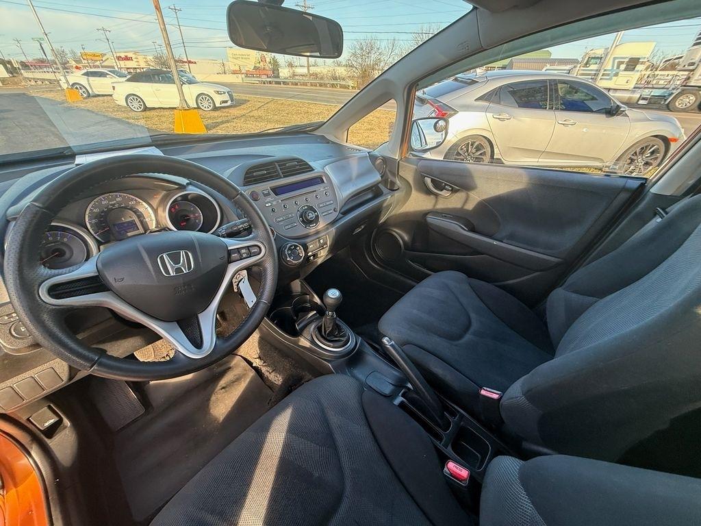 Honda Fit Sport 5-Speed MT 2009