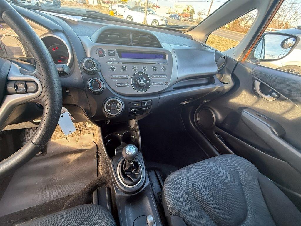 Honda Fit Sport 5-Speed MT 2009