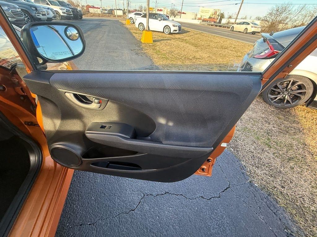 Honda Fit Sport 5-Speed MT 2009