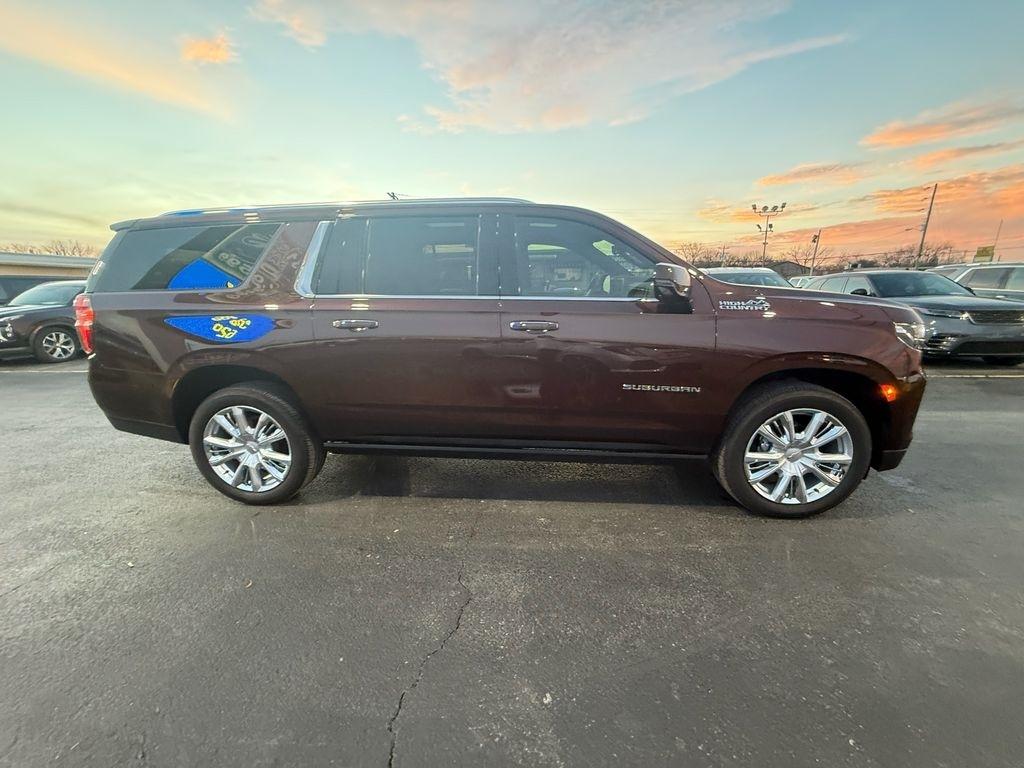 Chevrolet Suburban High Country 4WD 2023