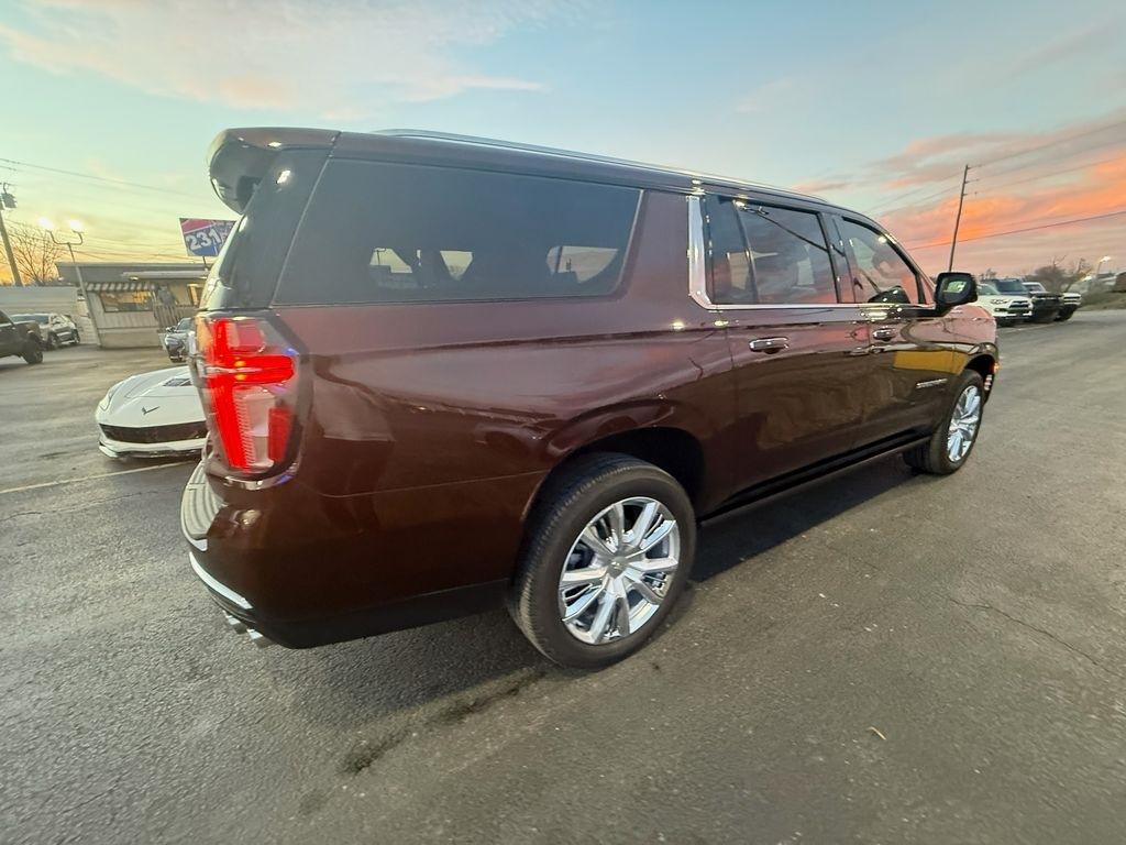 Chevrolet Suburban High Country 4WD 2023