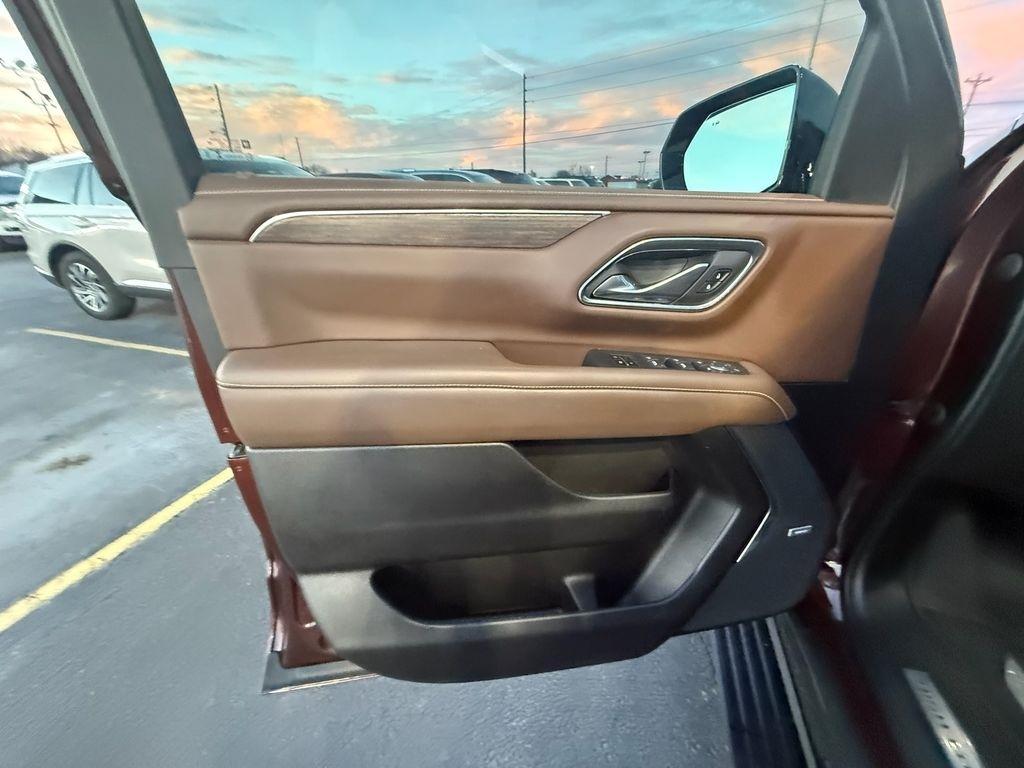 Chevrolet Suburban High Country 4WD 2023