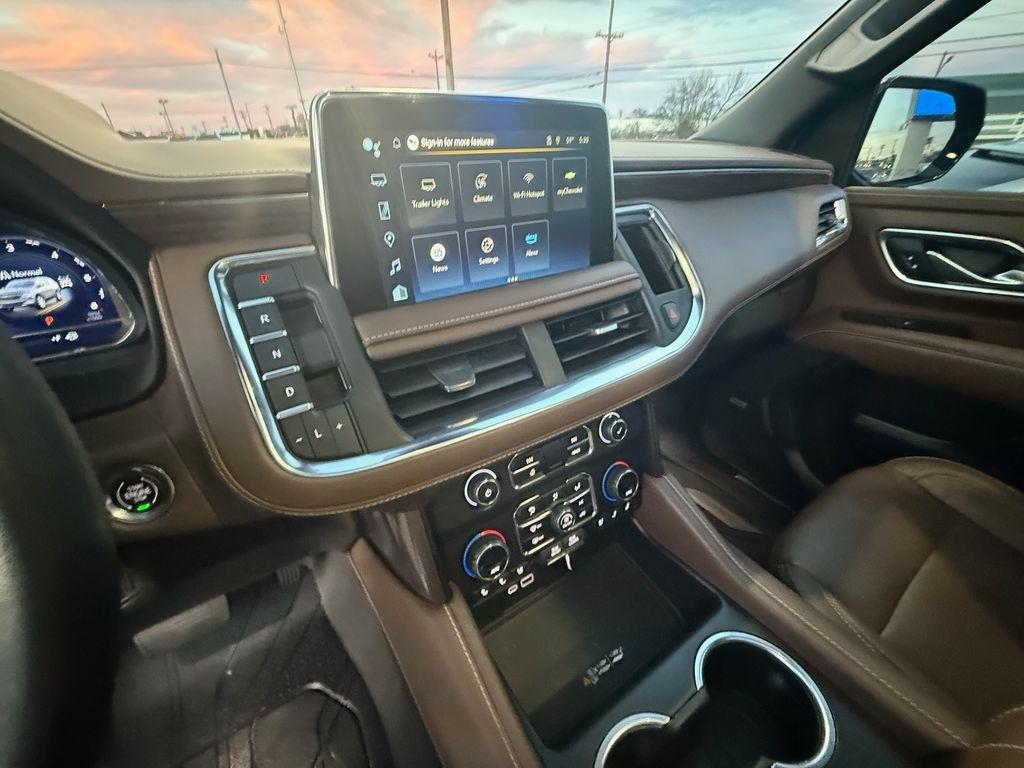 Chevrolet Suburban High Country 4WD 2023